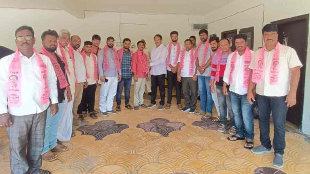 అభివృద్ధిని చూసే టీఆర్‌ఎలోకి..