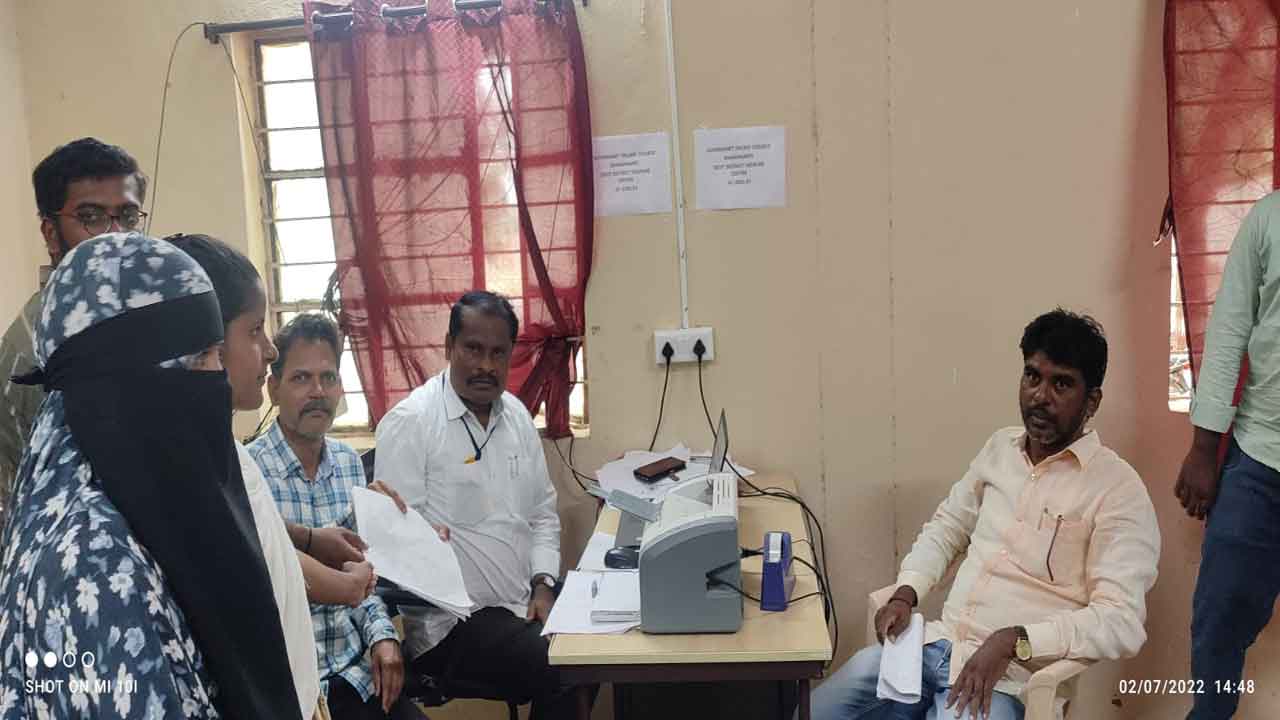 రామన్నపేట డిగ్రీ కళాశాలలో హెల్ప్‌లైన్‌ సెంటర్‌