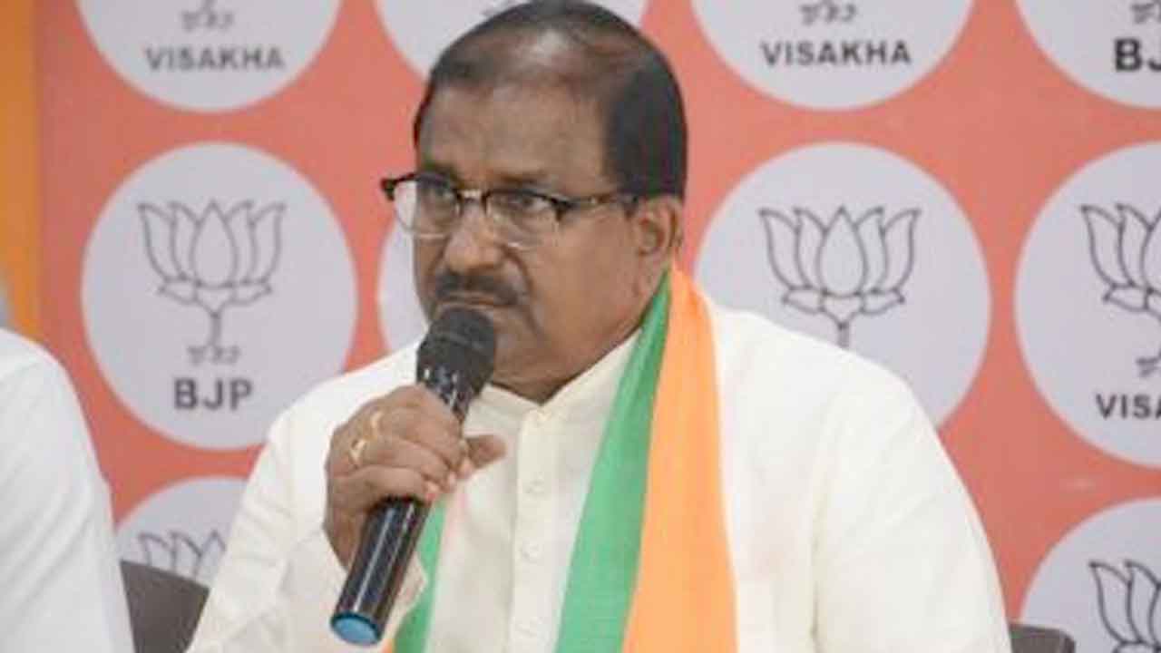 కేంద్ర, రాష్ట్ర ప్రభుత్వ కార్యాలయాల్లో రాష్ట్రపతి ఫొటోను పెట్టాలి