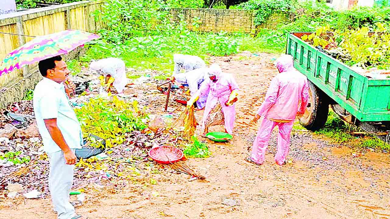 పారిశుధ్యంపై స్పెషల్ డ్రైవ్