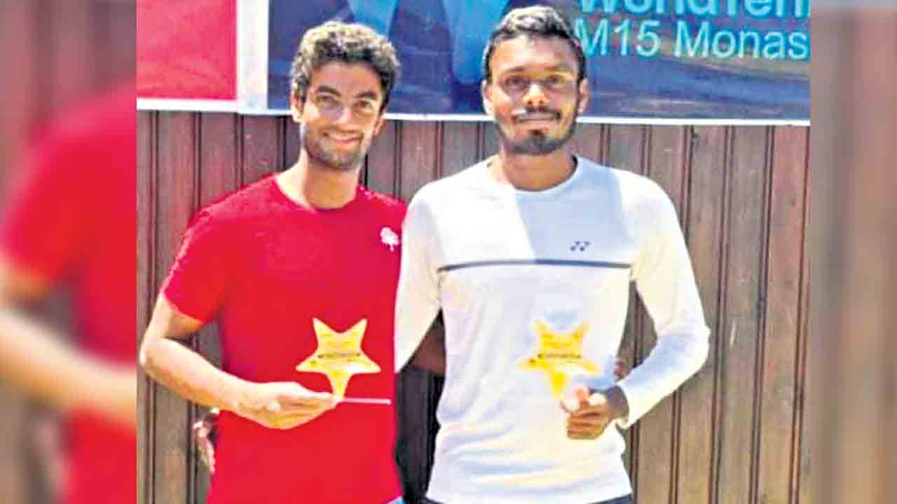 ఐటీఎఫ్‌ రన్నరప్‌ కార్తీక్‌, మనీశ్‌ జోడీ