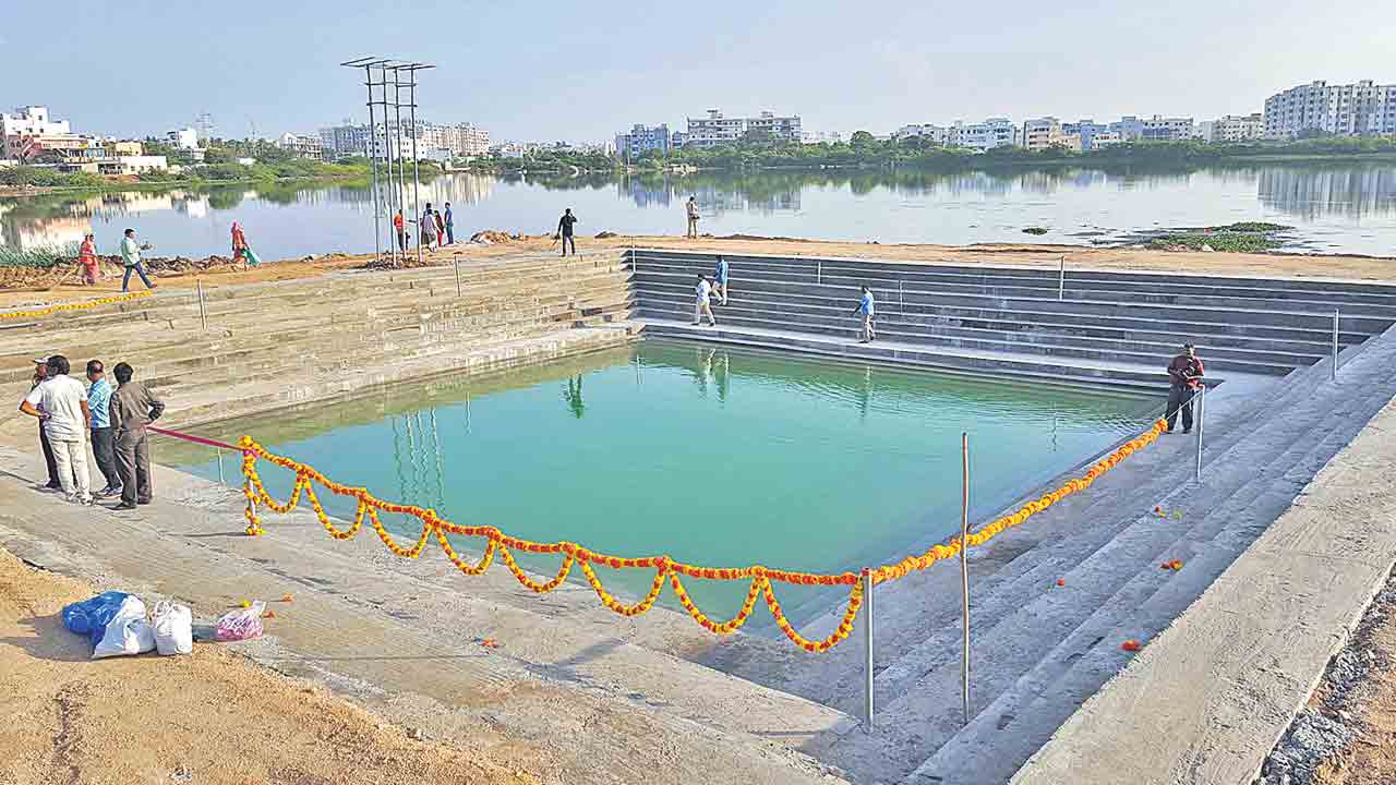 వినాయక నిమజ్జనానికి మరో 50 కోనేరులు