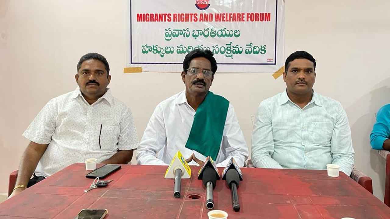 వర్క్‌పర్మిట్‌ వీసా ఉంటేనే గల్ఫ్‌ దేశాలకు వెళ్లాలి