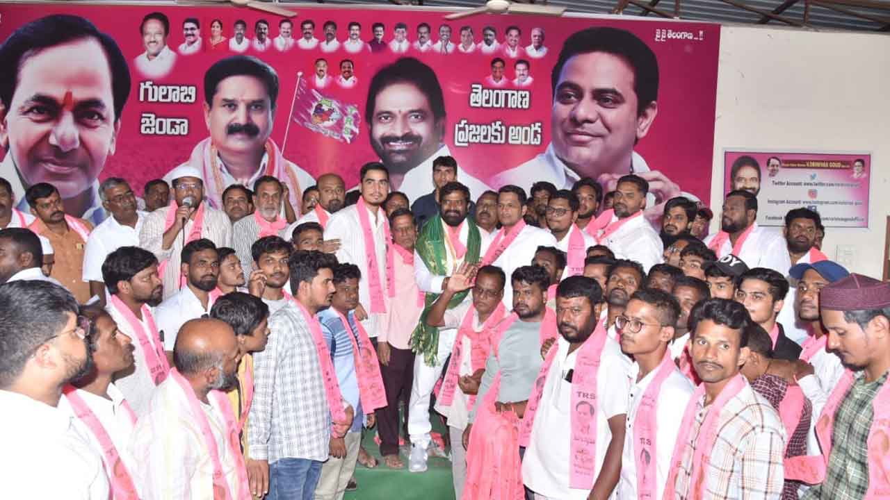 పనికోసం పాలమూరుకు..