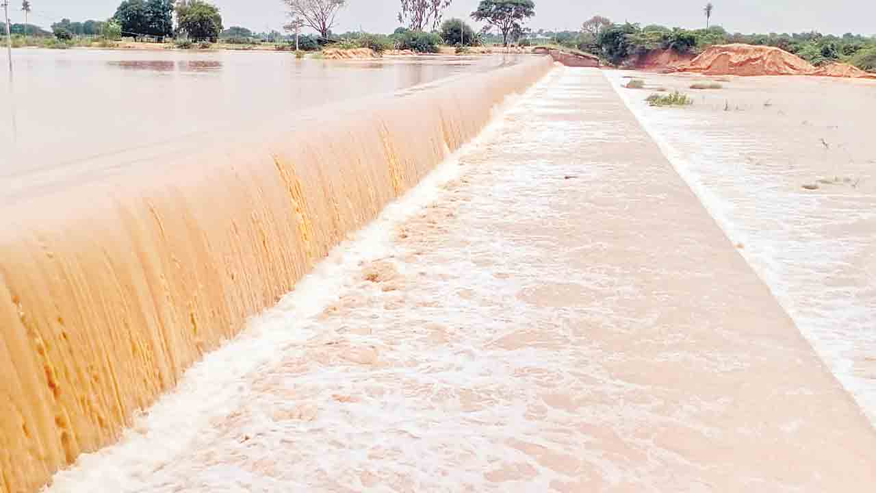 దుందుభీ పరవళ్లు