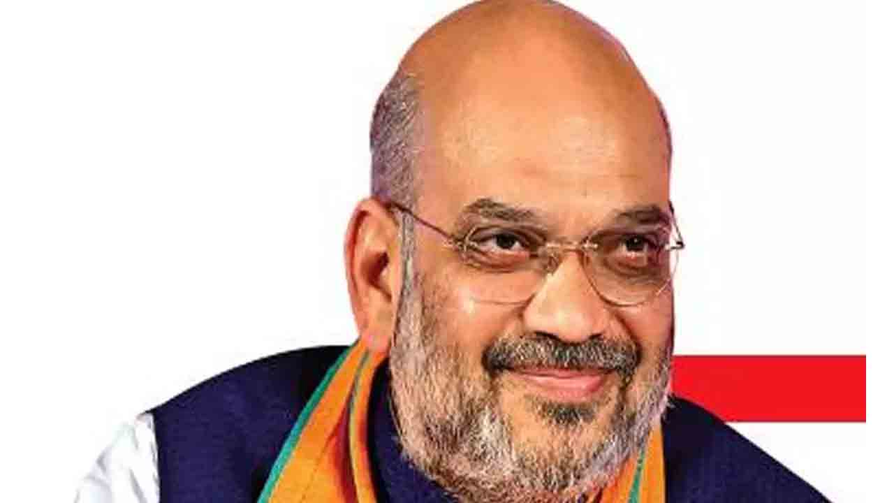 బీజేపీ పోస్టర్లలో అమిత్‌ షా ఫొటో మిస్సింగ్‌