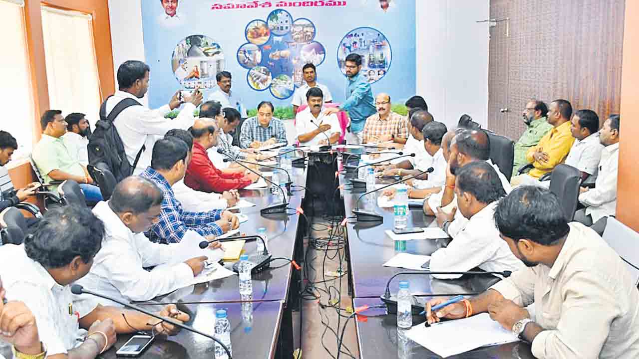 500 మంది కళాకారులతో..చార్మినార్‌ వద్ద కళాప్రదర్శన