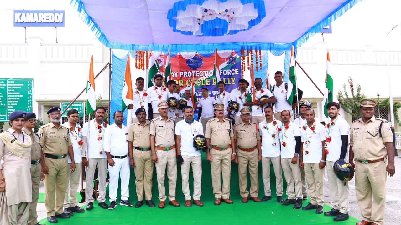 కామారెడ్డి పట్టణంలో ఆర్పీఎఫ్‌ బైక్‌ ర్యాలీ