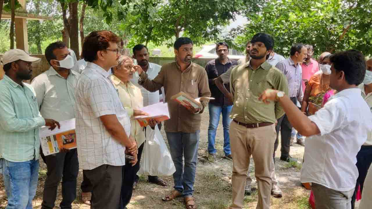 ప్రభుత్వ పాఠశాలల్లో విద్యార్థుల సంఖ్యను పెంచాలి