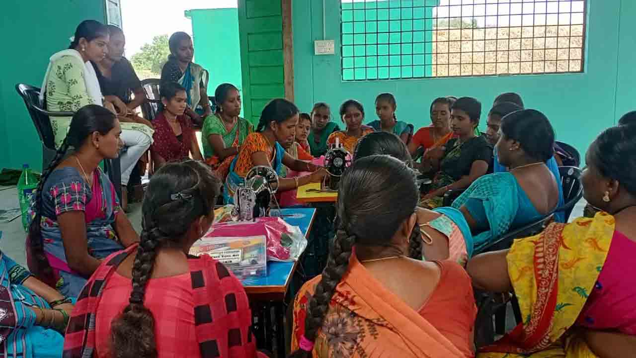 ఉపాధి కల్పనే ‘అభయ’ లక్ష్యం