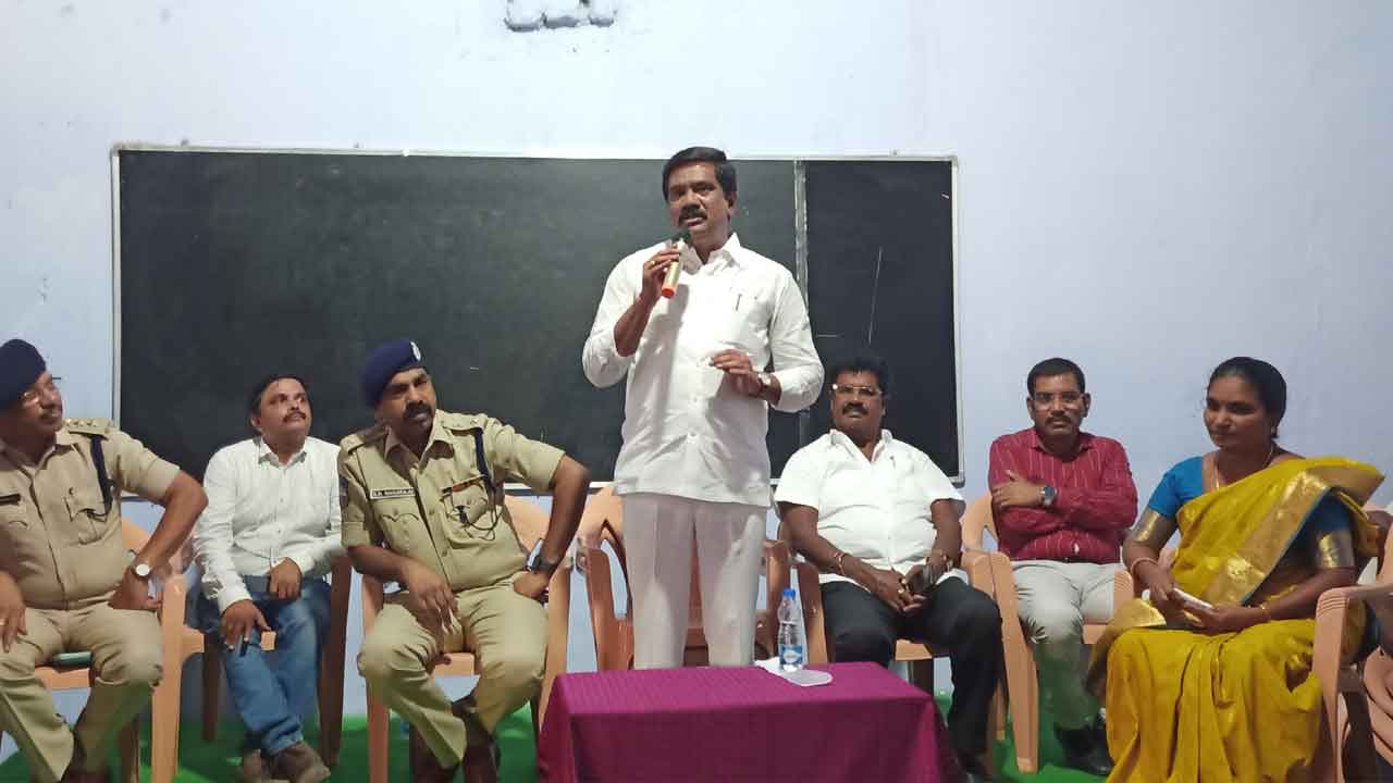 తెలంగాణ కోసమే పుట్టిన వ్యక్తి కేసీఆర్‌