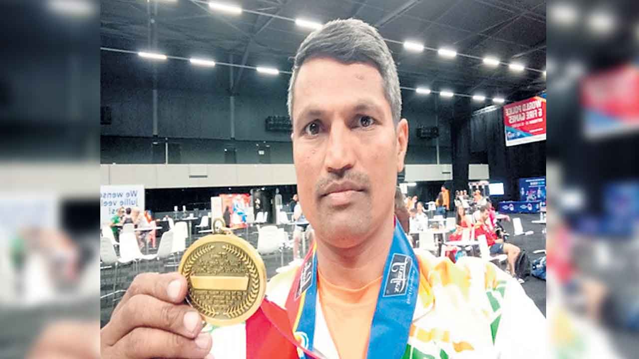 గోపాల కృష్ణయ్యకు కాంస్యం