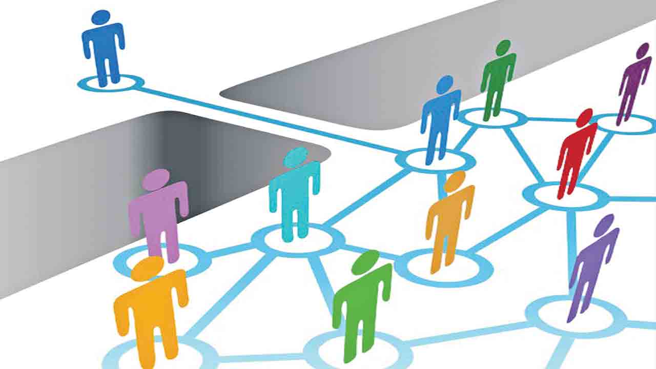 100 స్కూళ్లు.. 155 మంది టీచర్లు