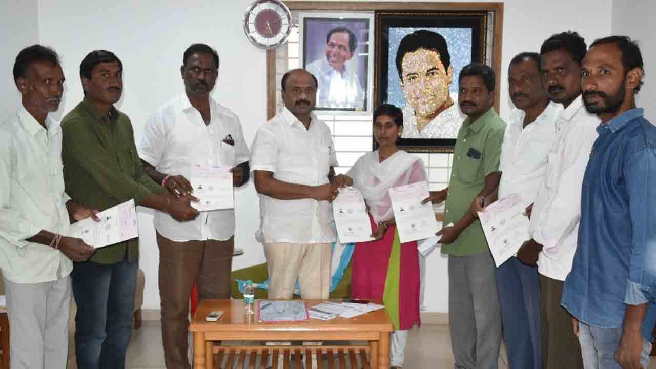 ప్రతి రైతూ బీమా కలిగి ఉండాలి