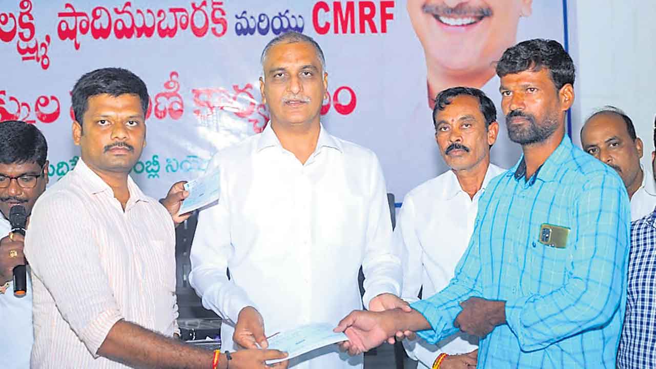 త్వరలో రెండో విడత గొర్రెల పంపిణీ