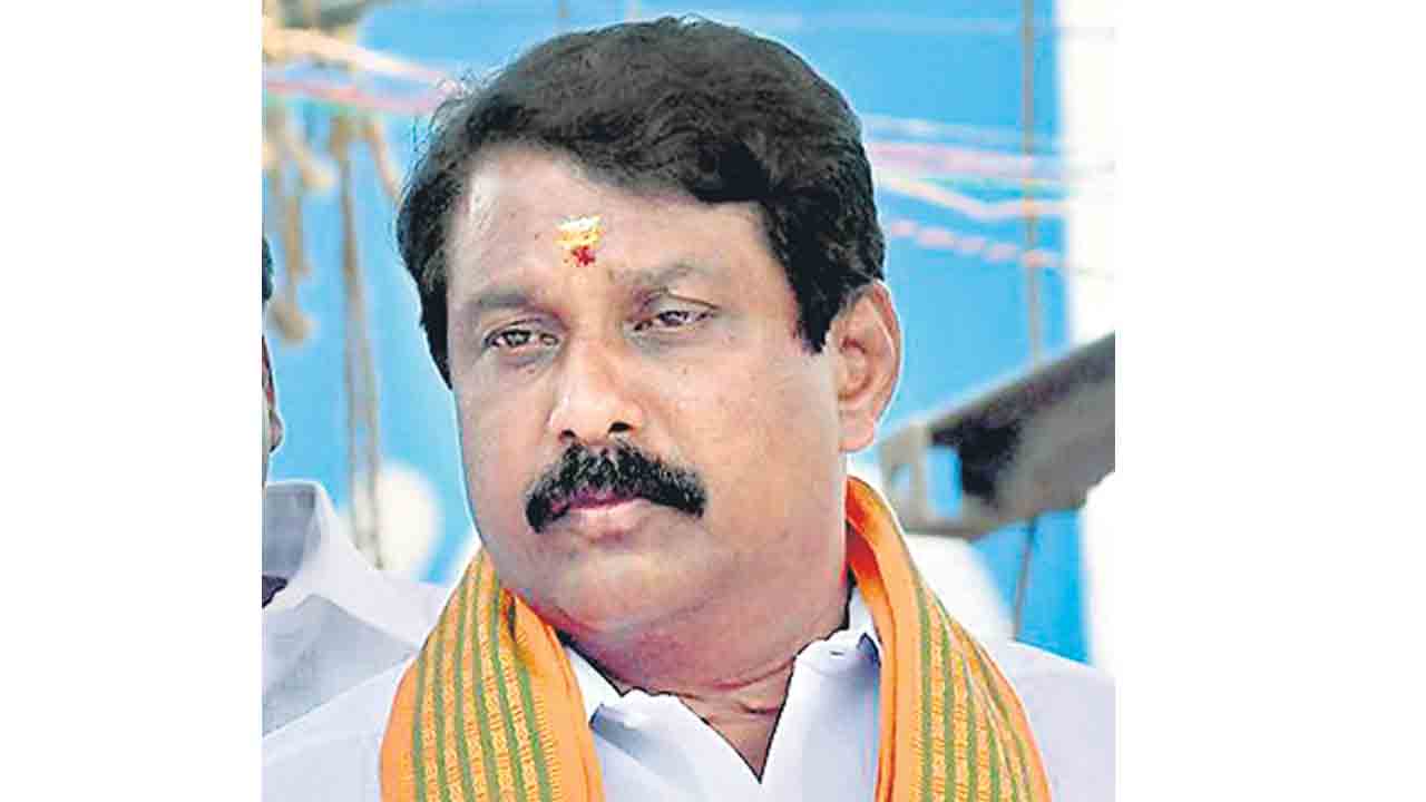 తమిళనాడును విడగొడతాం