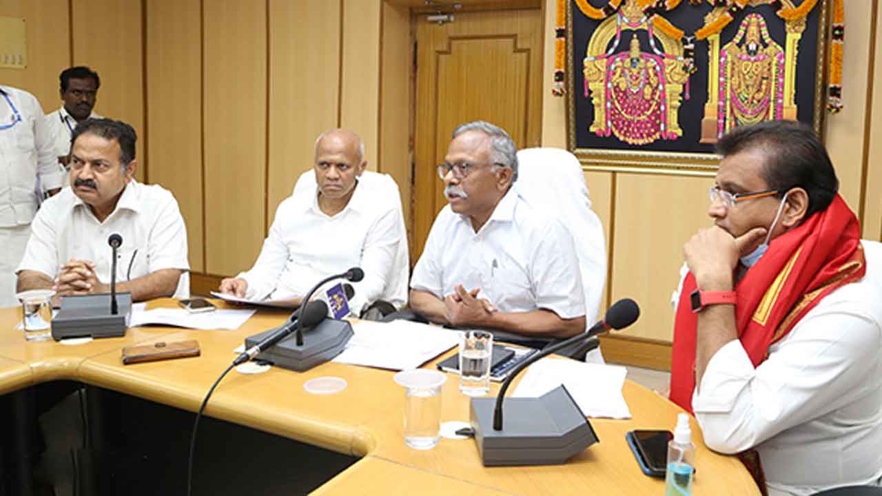 గోఆధారిత ప్రకృతి వ్యవసాయ ఉత్పత్తులతో శ్రీవారికి నైవేద్యం, ప్రసాదాలు