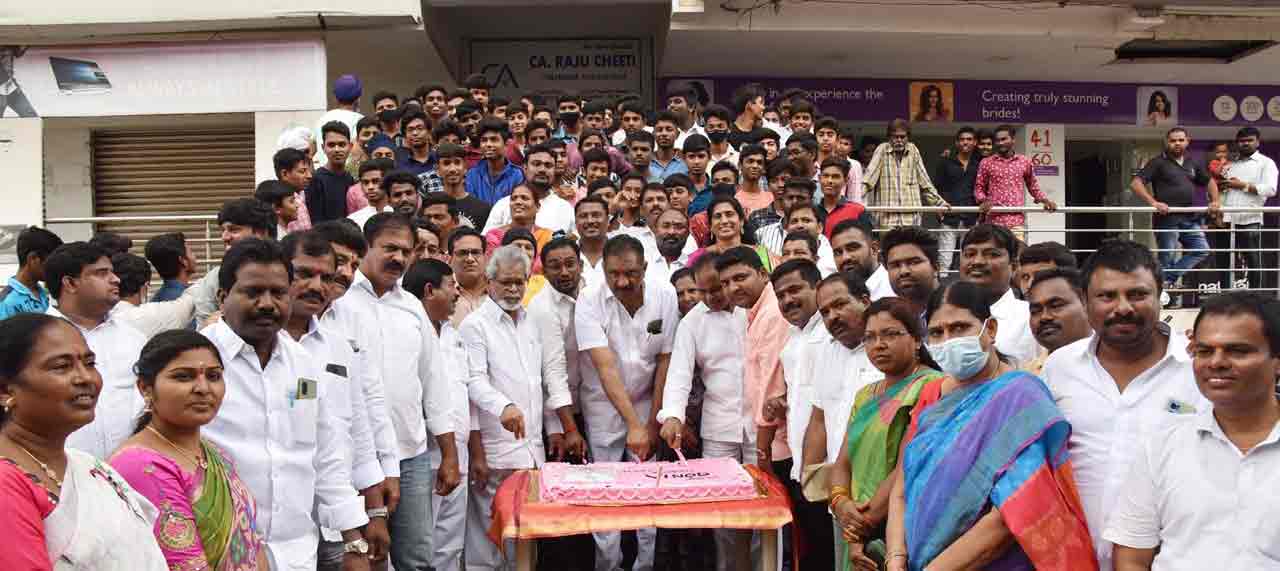 స్మార్ట్‌ సిటీ ప్రదాత.. అభివృద్ధి విధాత