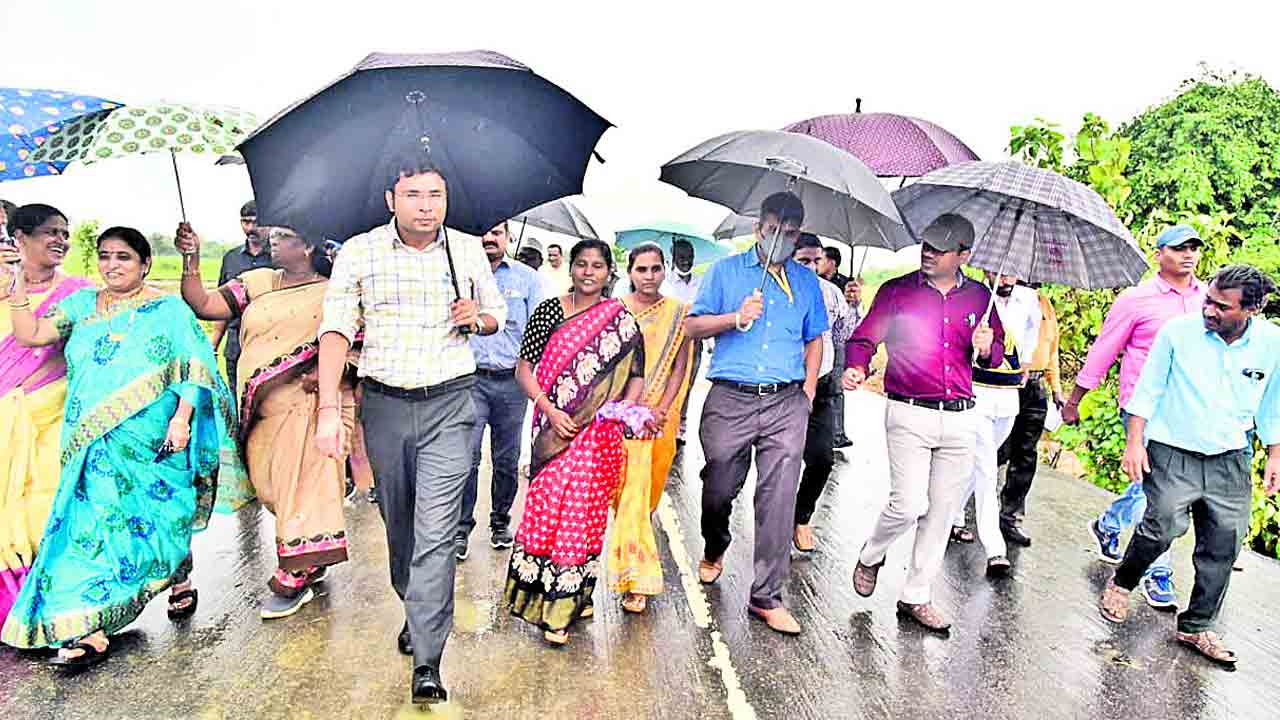 వరద నష్టం 134.03 కోట్లు