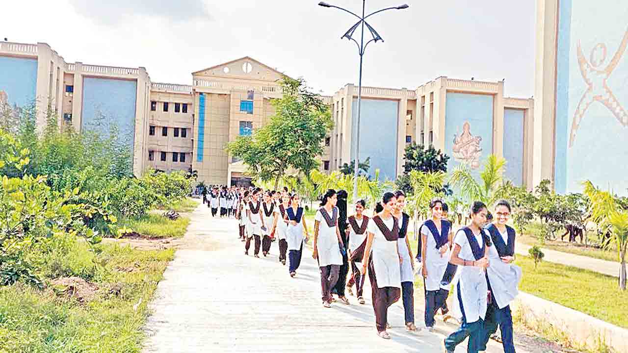 ట్రిపుల్‌ ఐటీ పిలుస్తోంది