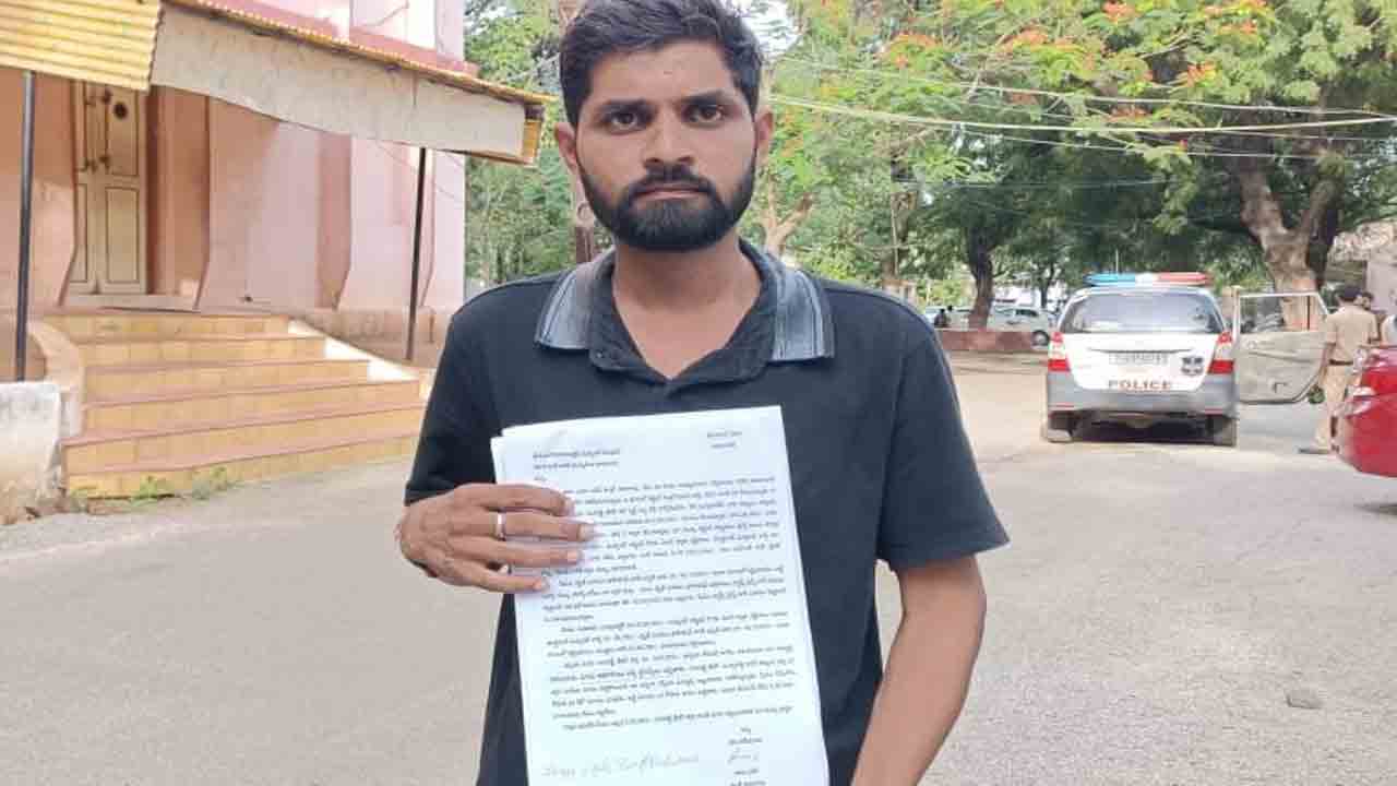 బీజేపీ కార్పొరేటర్‌ భర్త ఆగడాలు !