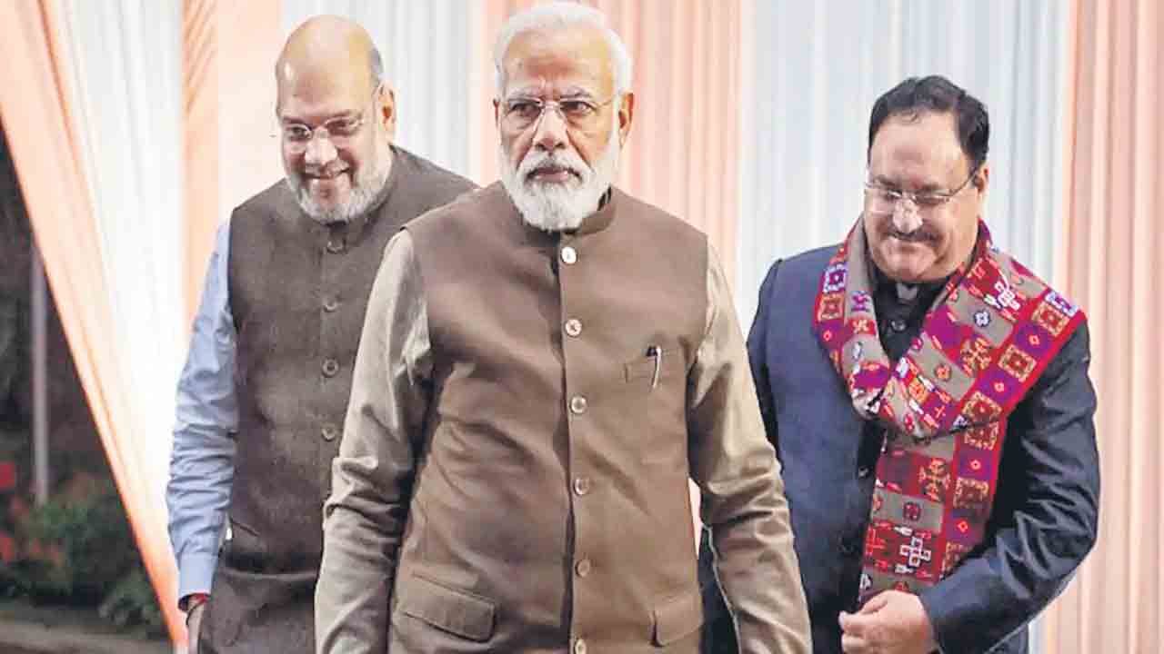 జడిసిన త్రిమూర్తులు.. సొంత పార్టీలోనే మోదీ, షా, నడ్డాపై తీవ్ర వ్యతిరేకత