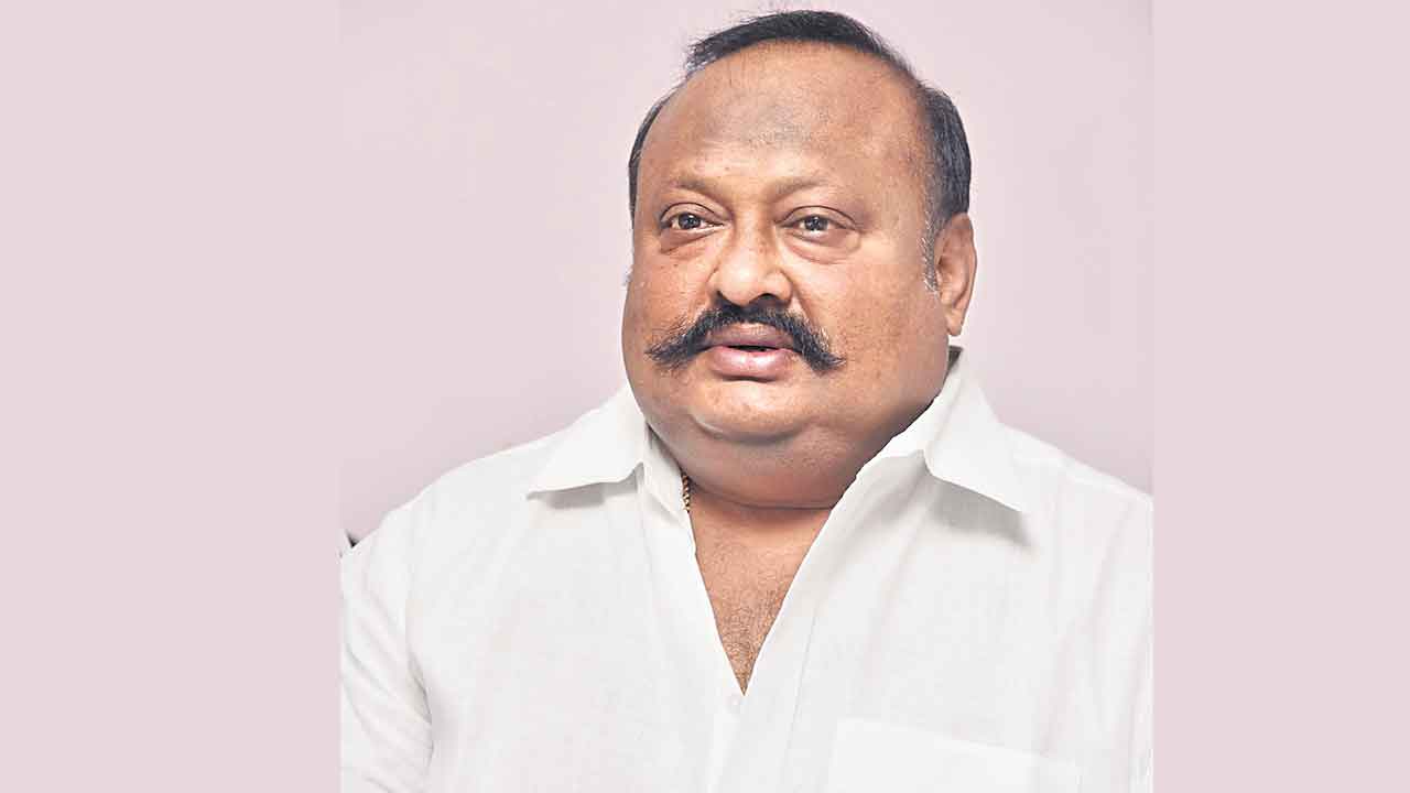 తడుస్తున్న 10 లక్షల టన్నుల ధాన్యం