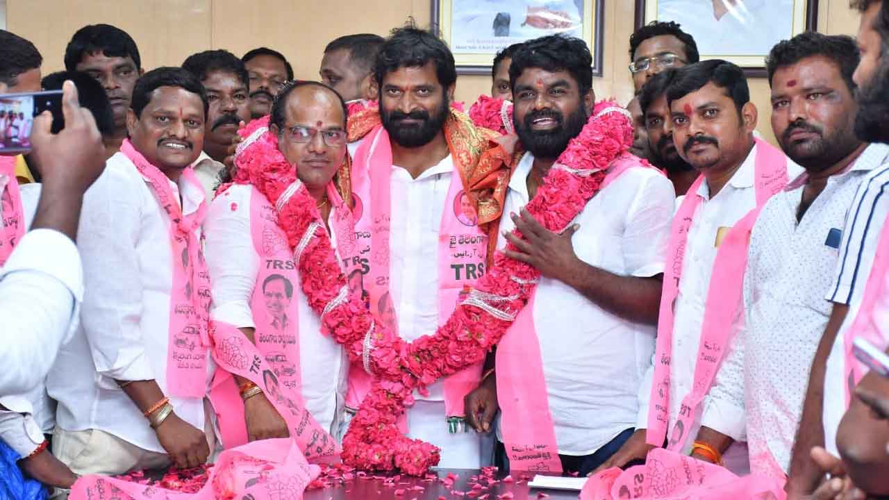 ప్రతి ఒక్కరినీ కాపాడుకుంటాం