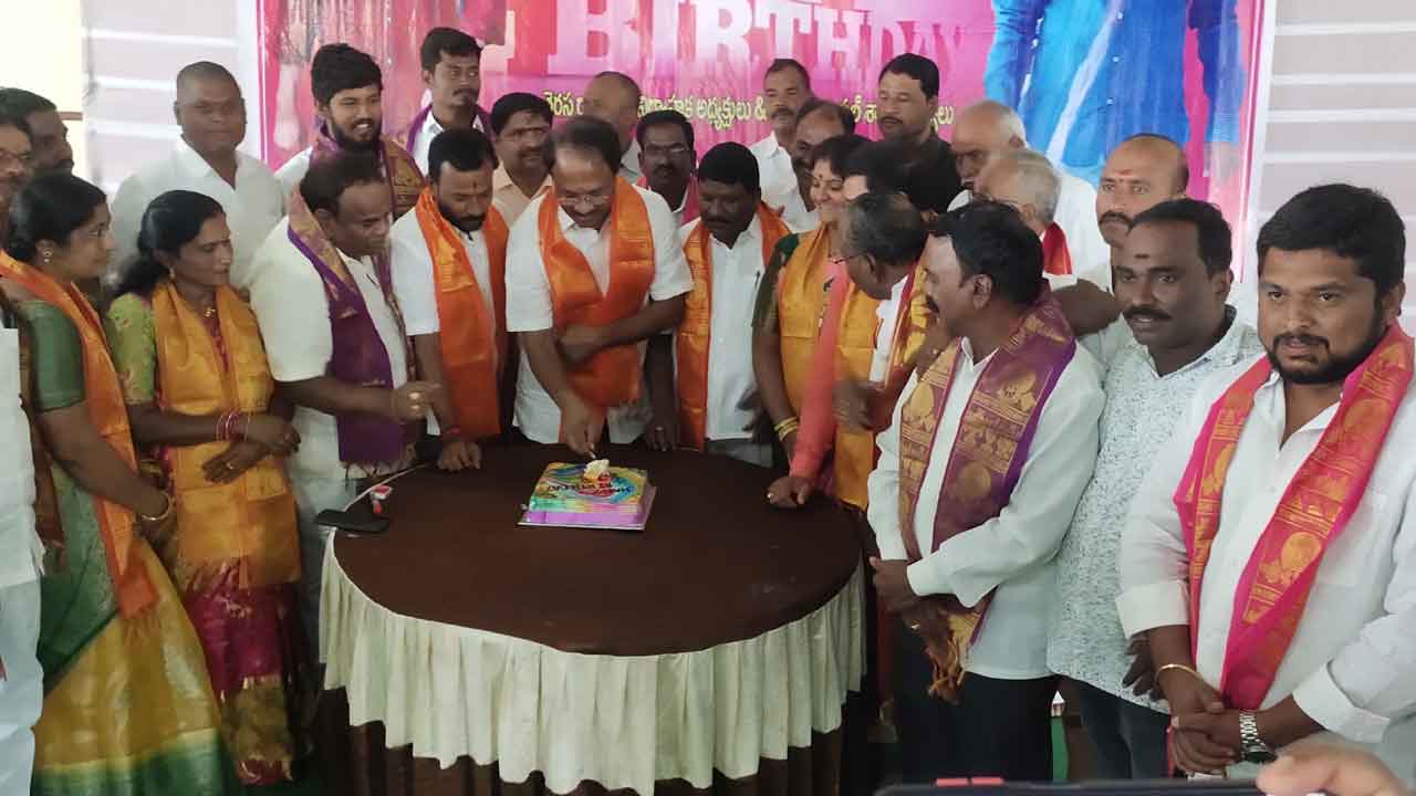 ఘనంగా మంత్రి కేటీఆర్‌ జన్మదినం