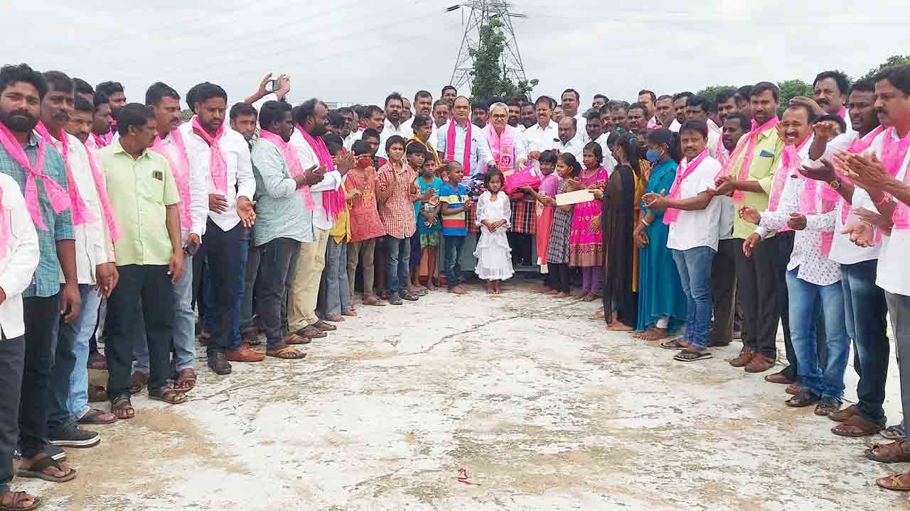 పారిశ్రామిక రంగ అభివృద్ధికి అమాత్యుడి కృషి