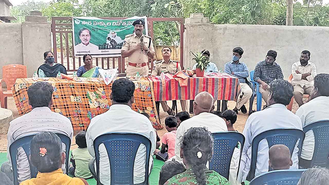 హక్కులు, బాధ్యతలపై చైతన్యం