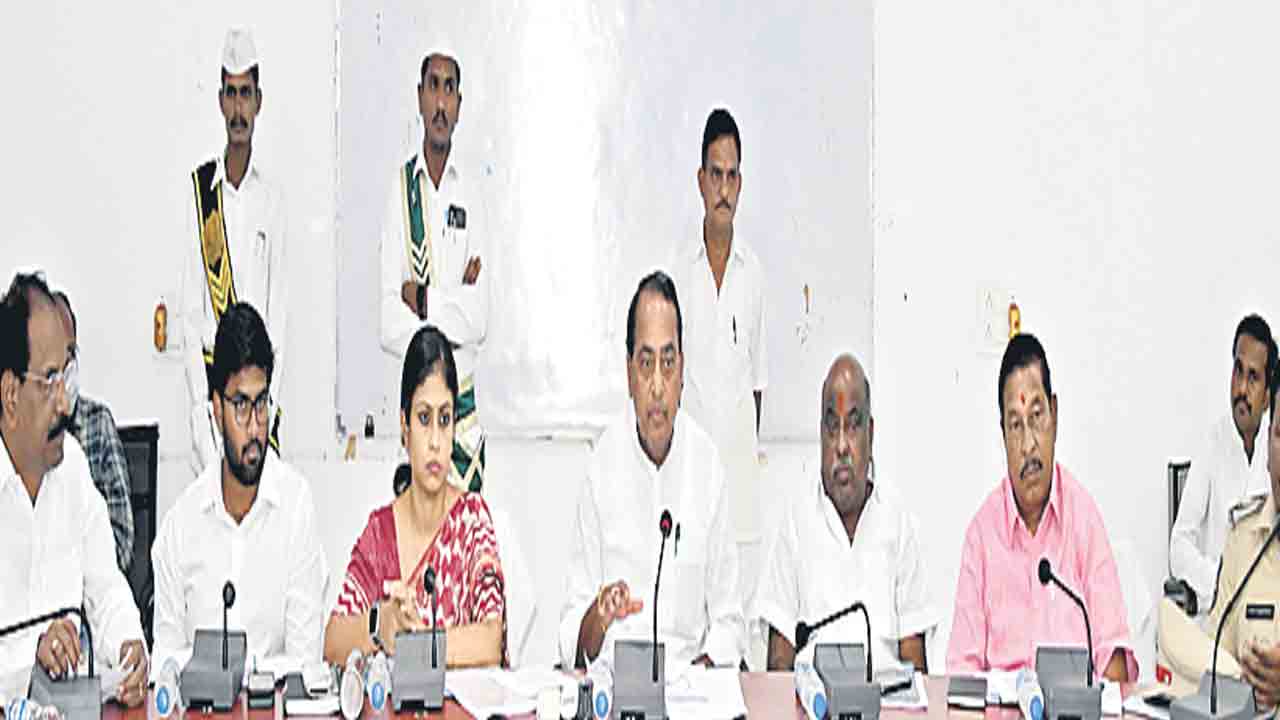 నష్టం నివేదికలివ్వండి..