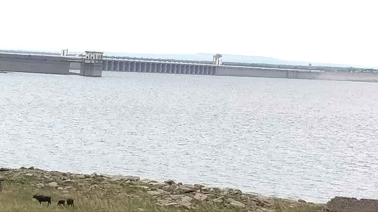 ఎడమ కాల్వకు నేడు నీళ్లు