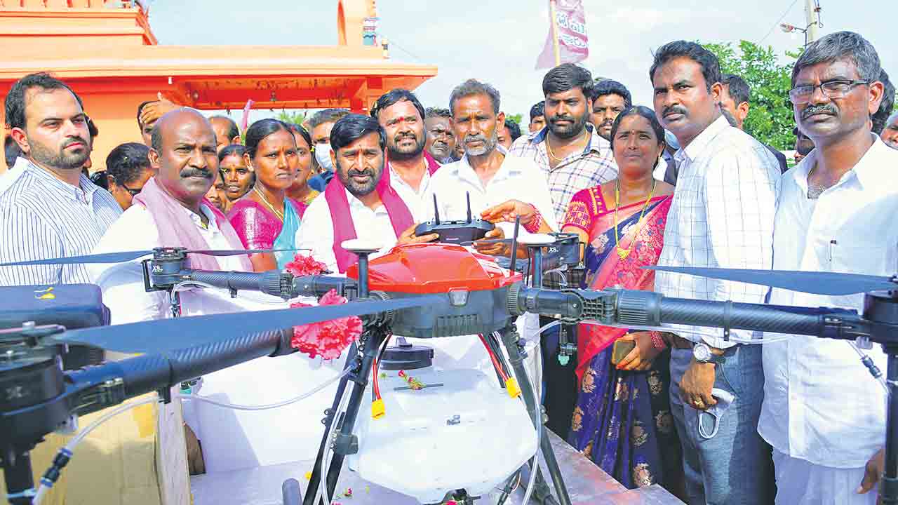 బీజేపీ ఒక్క ఇంజిన్‌తోనే రోకలిపోటు