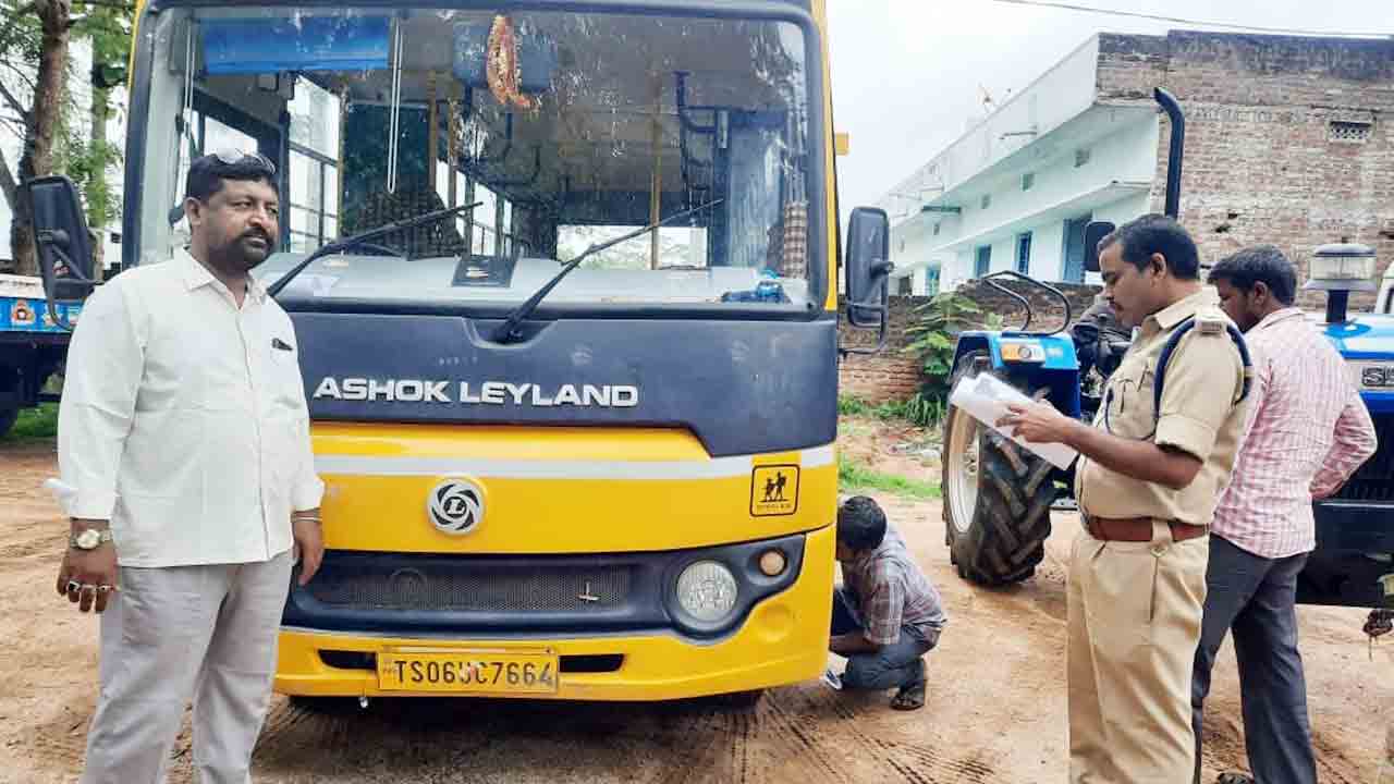 స్కూల్‌ బస్సులకు ఫిట్‌నెస్‌ తప్పనిసరి