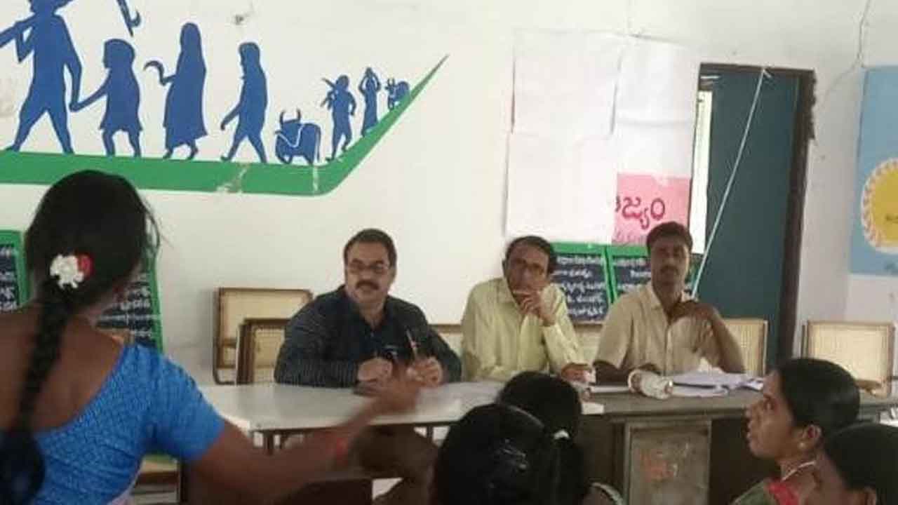 ప్రతి ఓటర్‌కు ఆధార్‌ లింక్‌ చేయాలి