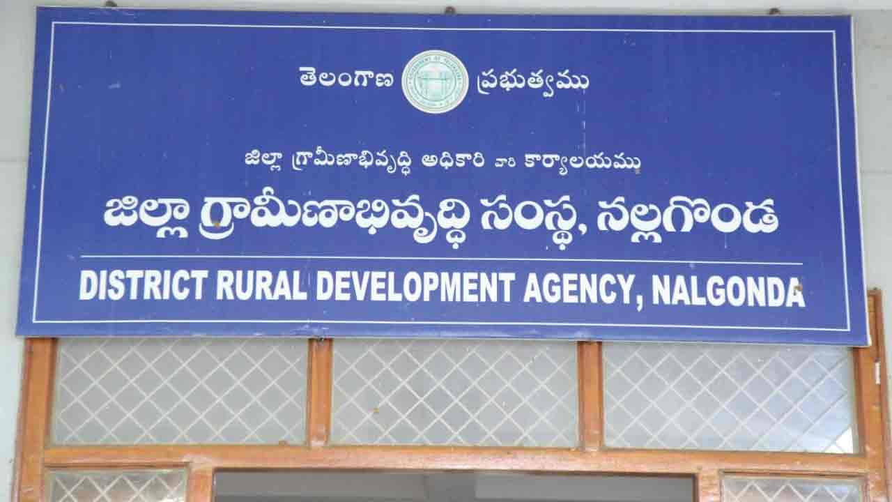 నత్తనడకన నరేగా పనులు