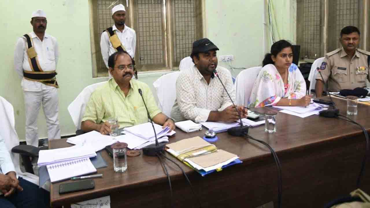 ప్రకృతి వైపరీత్యాలను ఎదుర్కోవాలి