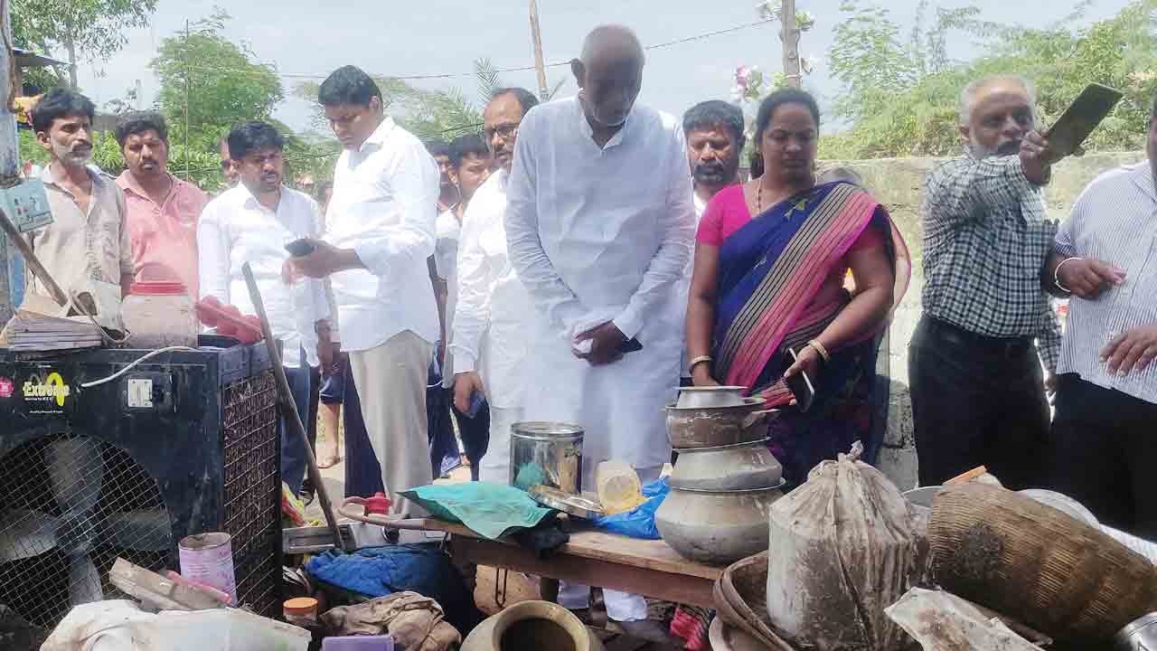 ప్రభుత్వ పరంగా ఆదుకుంటాం