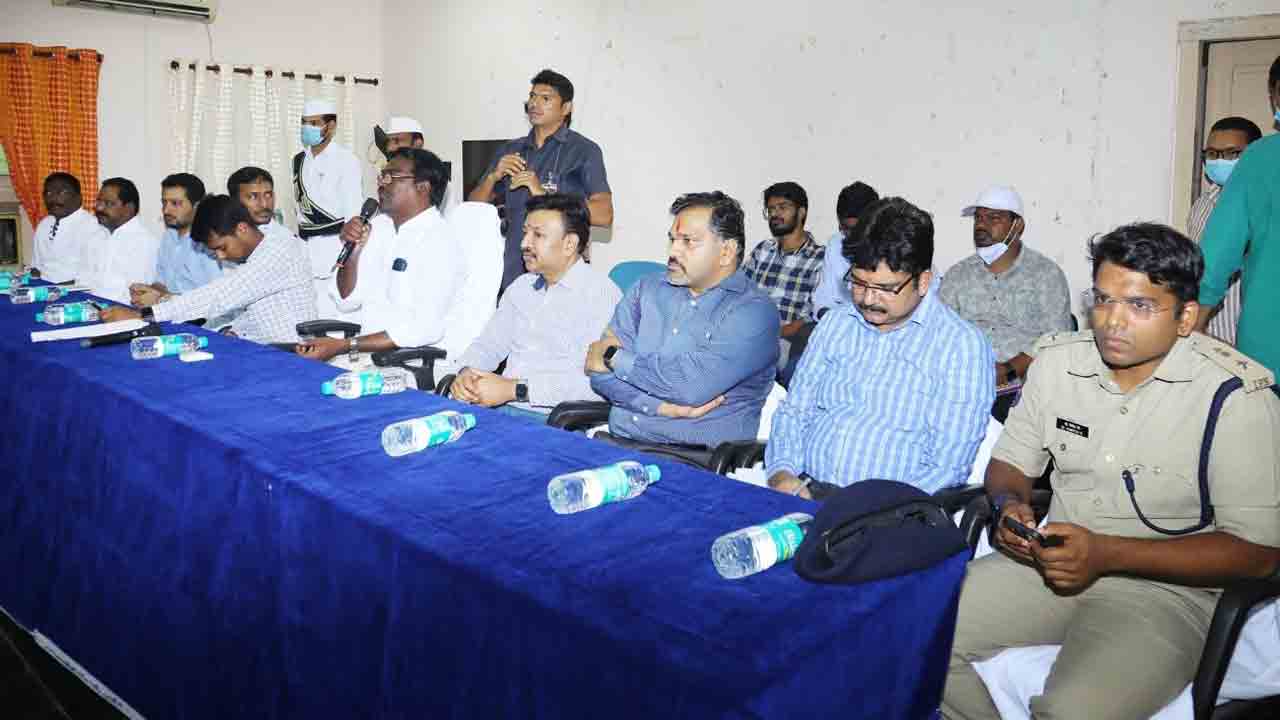 యంత్రాంగం సేవలకు సెల్యూట్‌