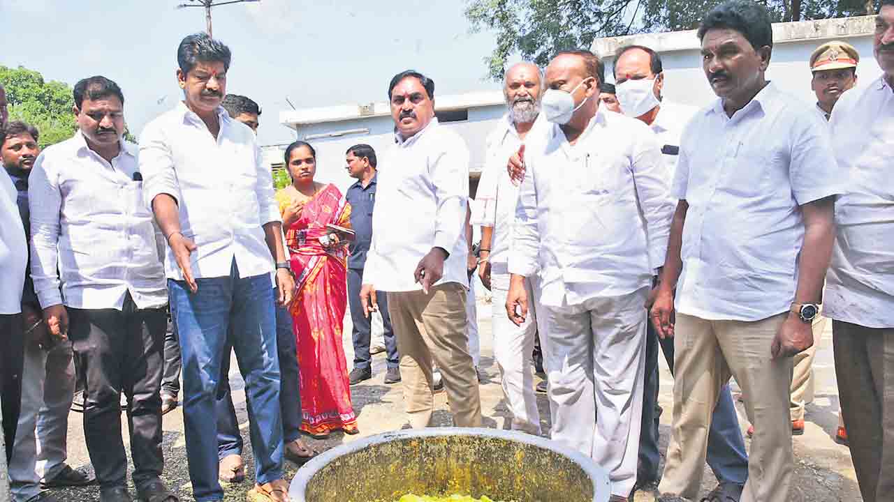 హాస్టళ్లలో మెరుగైన వసతులు