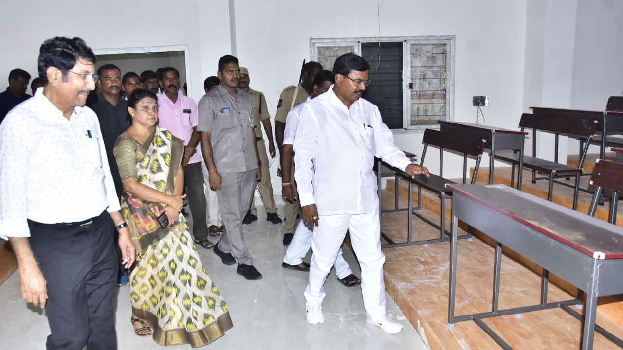 వనపర్తిలో మెడికల్‌ కళాశాల సిద్ధం