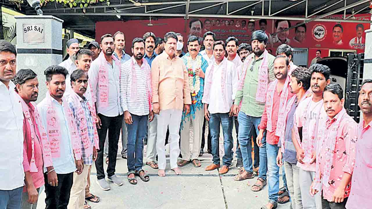 అభివృద్ధికి ఆకర్షితులై టీఆర్‌ఎస్‌లో చేరికలు