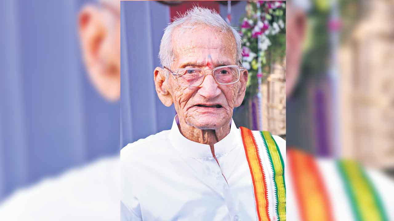 సమరయోధుడు వీరయ్య కన్నుమూత