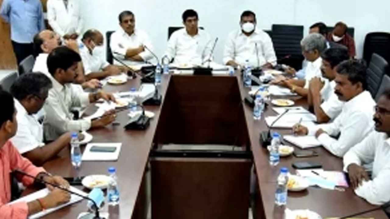 నేడు పీఆర్‌సీపై ఏపీ ఉద్యోగ సంఘాల నాయకులతో సమావేశం