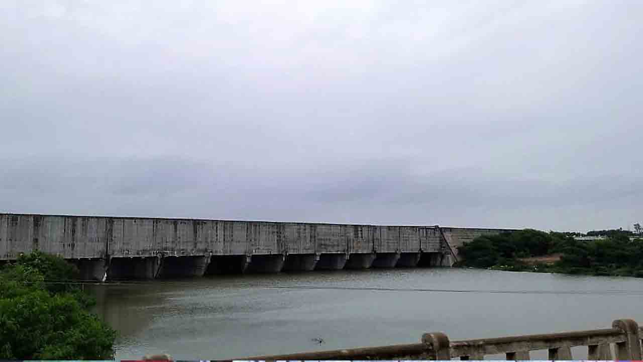 వాగులకు జలకళ