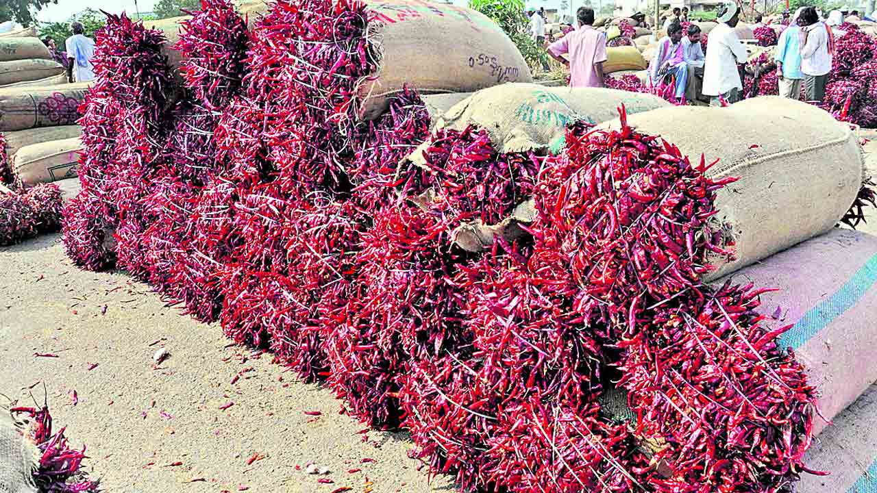 మిర్చి@రూ. 32,500