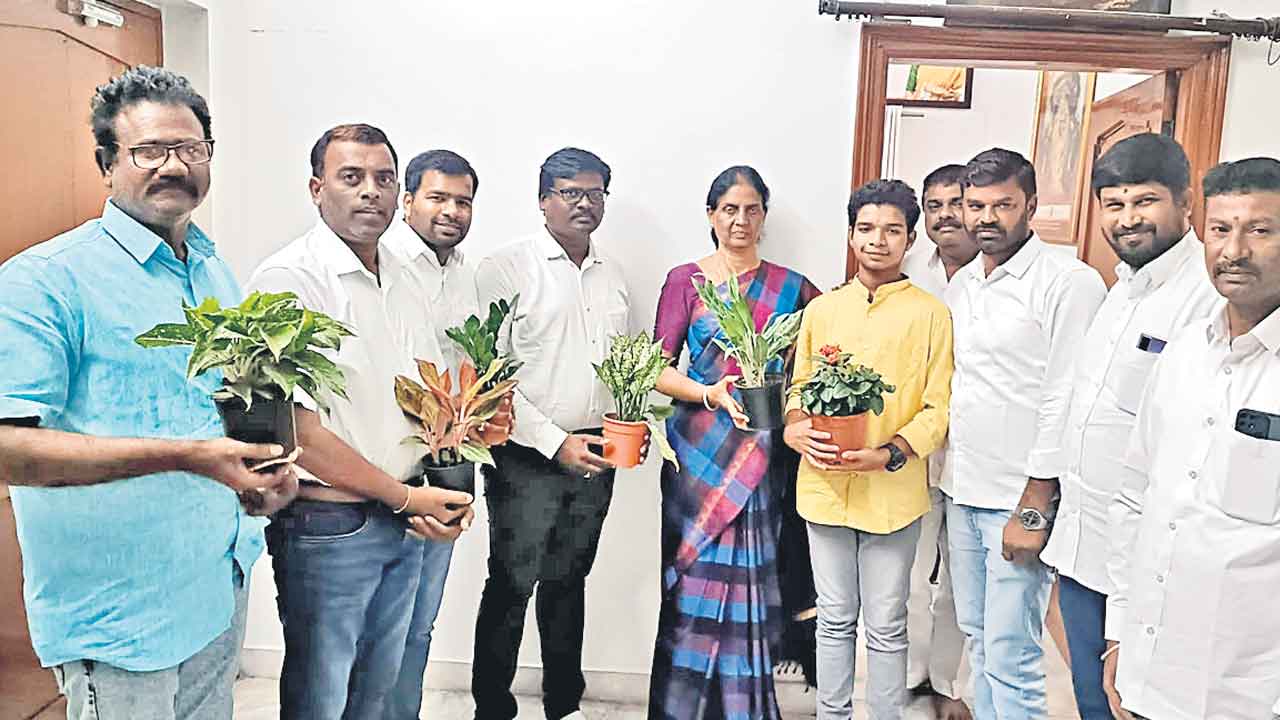 సీబీఎస్‌ఈ ఫలితాల్లో లారీడ్రైవర్‌ కొడుకు టాపర్‌