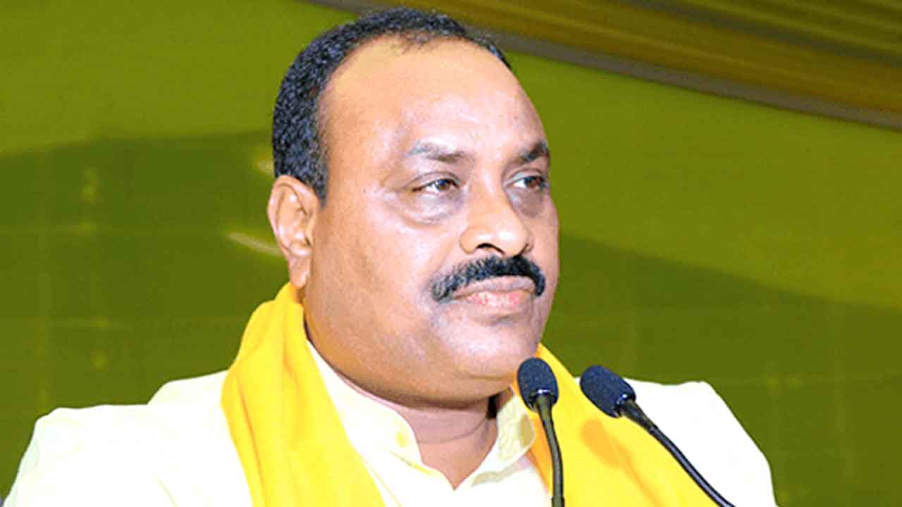 బాధితులను ఆదుకోవడంలో ప్రభుత్వ తీరు దారుణం : అచ్చెన్నాయుడు