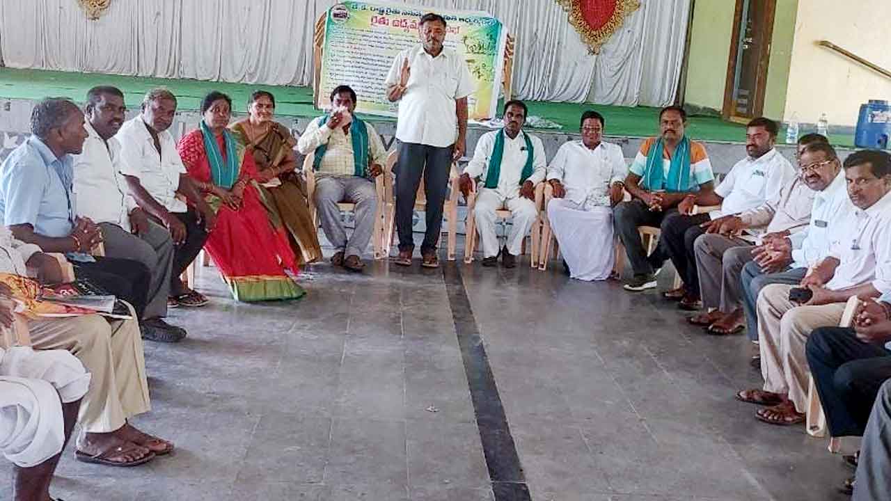 ఇతర పంటల సాగును ప్రోత్సహించాలి